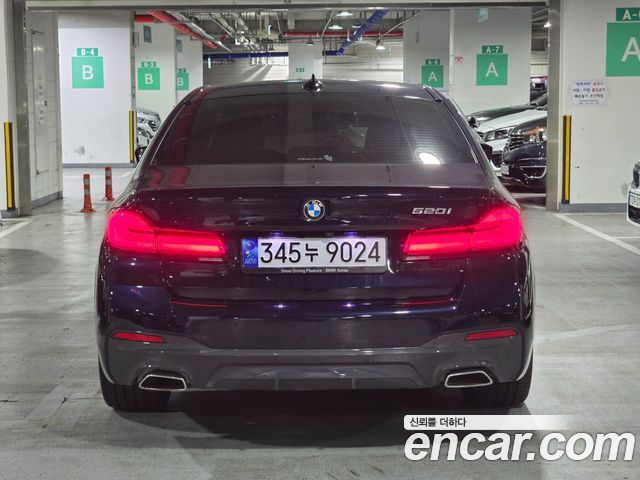 BMW 5-Series G30 520i M Sport - фото 2
