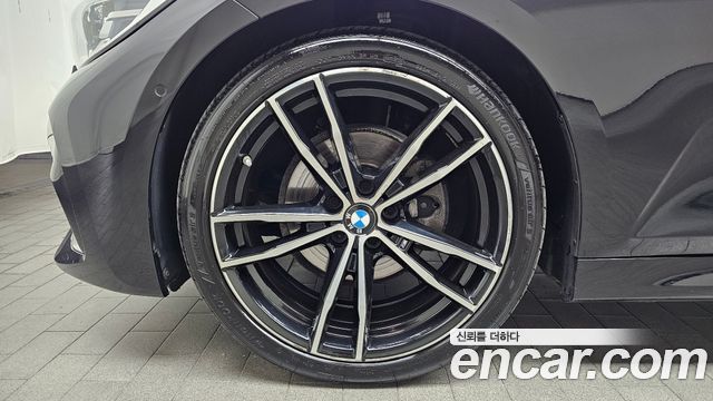 BMW 3-Series G20 320d Touring M Sport - фото 3