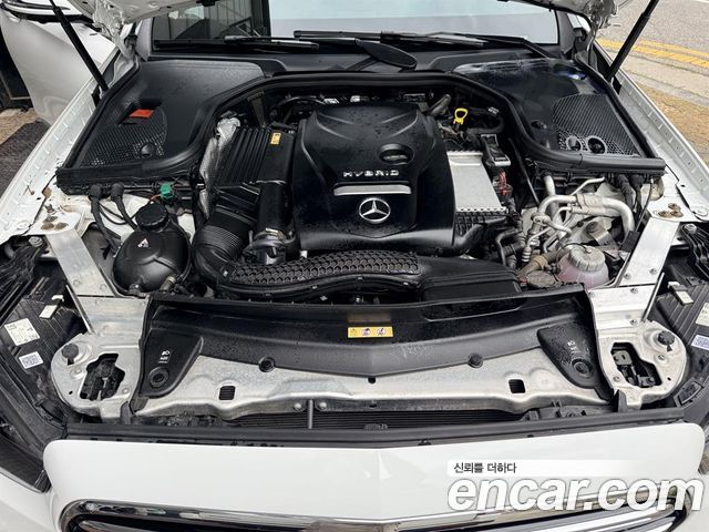 Mercedes-Benz E-Class W213 E300e 4MATIC Exclusive - фото 4