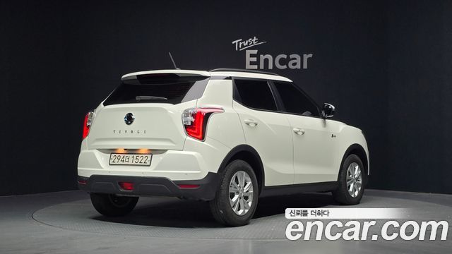 SsangYong Tivoli Gasoline 1.5 2WD V3 - фото 1