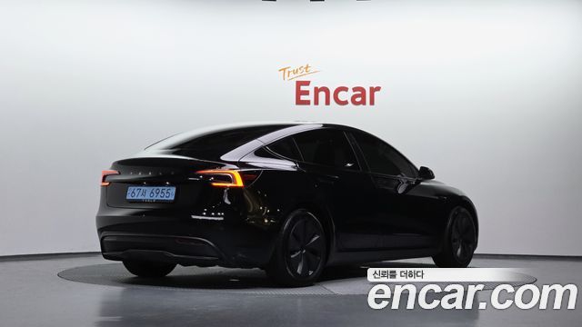 Tesla Model 3 RWD - фото 1