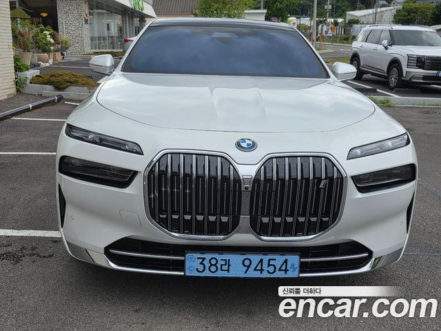 BMW i7 G70 xDrive 60 M sport - фото 0