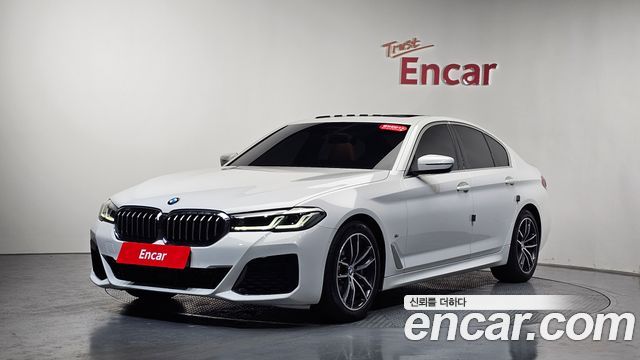 BMW 5-Series G30 520i M Sport - фото 0