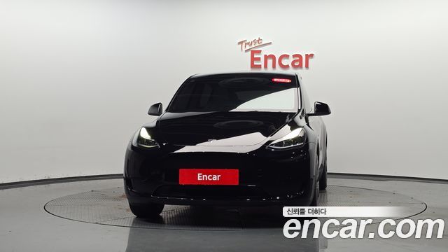 Tesla Model Y RWD - фото 1