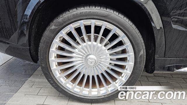 Mercedes-Benz GLS-Class X167 Maybach GLS600 4MATIC - фото 4