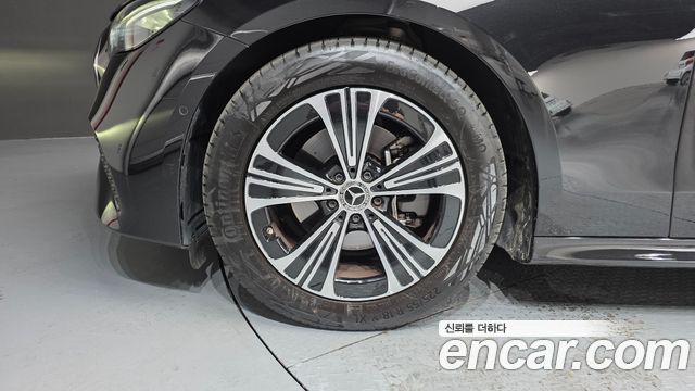 Mercedes-Benz E-Class W214 E200 Avantgarde - фото 4
