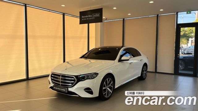 Mercedes-Benz E-Class W214 E220d 4MATIC Exclusive - фото 0