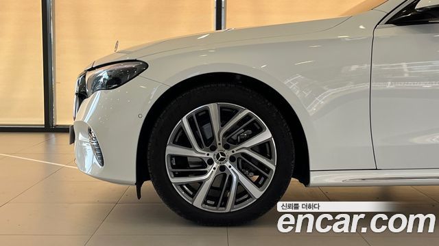 Mercedes-Benz E-Class W214 E220d 4MATIC Exclusive - фото 4
