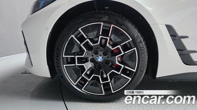BMW i4 eDrive40 M Sports Pro - фото 4