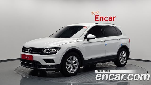 Volkswagen Tiguan 2-го поколения 2.0 TDI Premium - фото 0