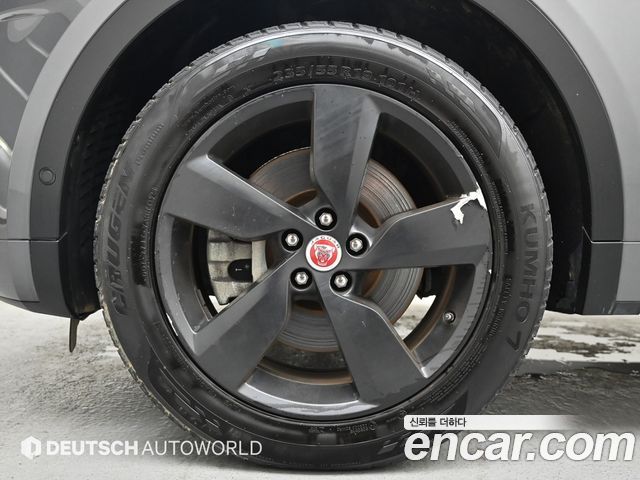 Jaguar E-PACE R250 R-Dynamic SE - фото 4