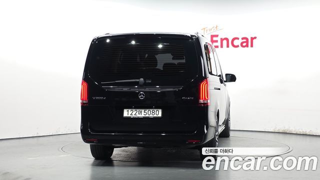 Mercedes-Benz V-Class V300 CDI W447 - фото 3
