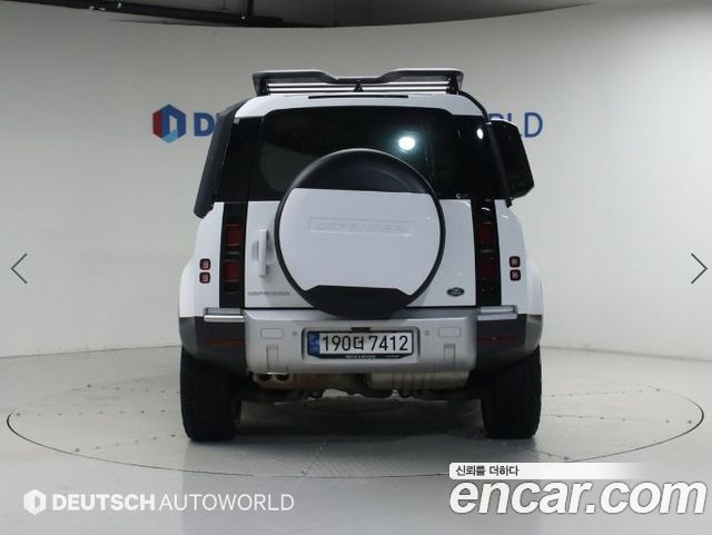 Land Rover Defender L663 90 D250 SE - фото 3