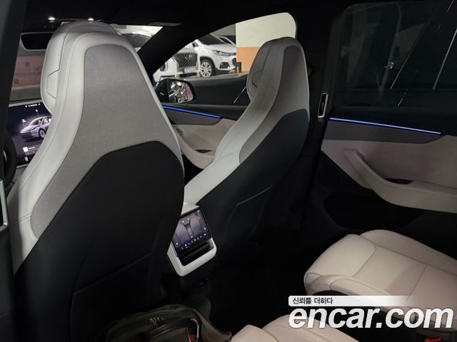 Tesla Model Y L Long Range AWD - фото 3
