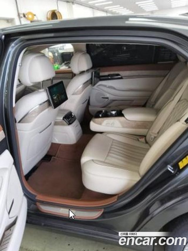 Genesis G90 3.8 AWD Premium Luxury - фото 4
