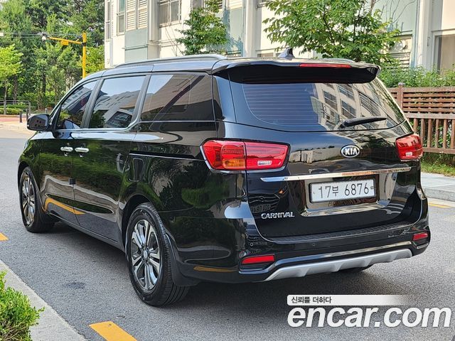 Kia Carnival Новый 9-Seater Luxury - фото 3