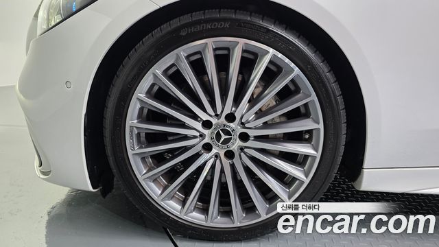 Mercedes-Benz C-Class W206 C300 4MATIC AMG Line - фото 4