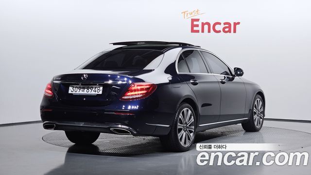 Mercedes-Benz E-Class W213 E400 4MATIC Exclusive - фото 1