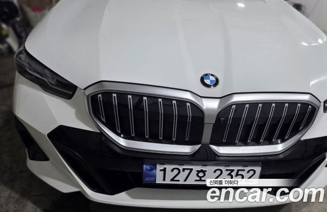 BMW 5-Series G60 520i M Sport - фото 0