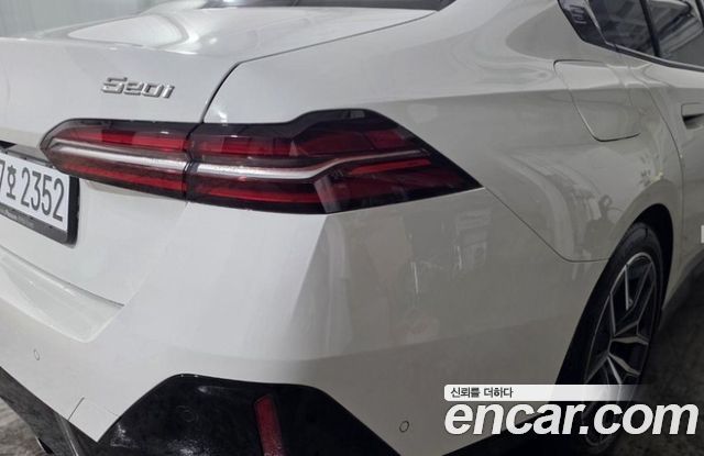 BMW 5-Series G60 520i M Sport - фото 3