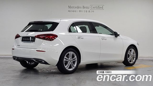 Mercedes-Benz A-Class W177 A220 Hatchback - фото 1