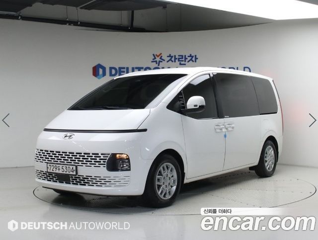 Hyundai Staria Tourer 11-Seater Modern - фото 0