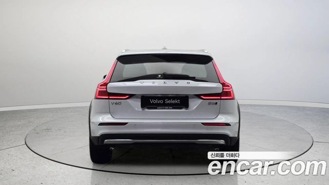 Volvo V60 2-го поколения B5 Ultimate AWD - фото 4