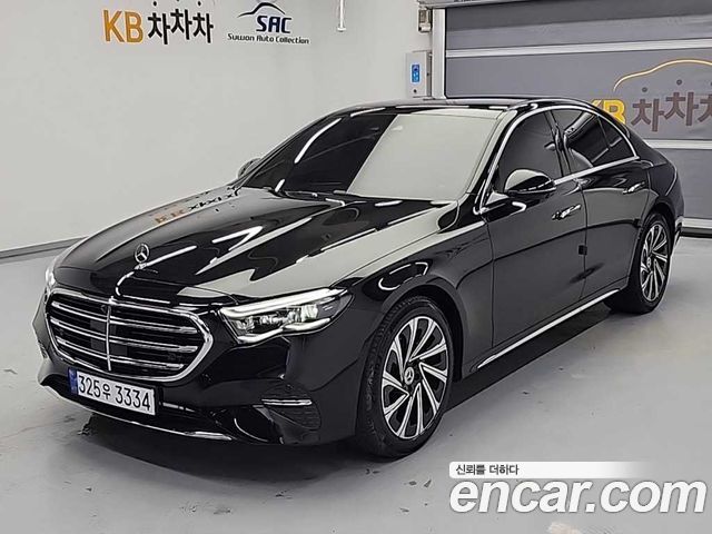 Mercedes-Benz E-Class W214 E300 4MATIC Exclusive - фото 0