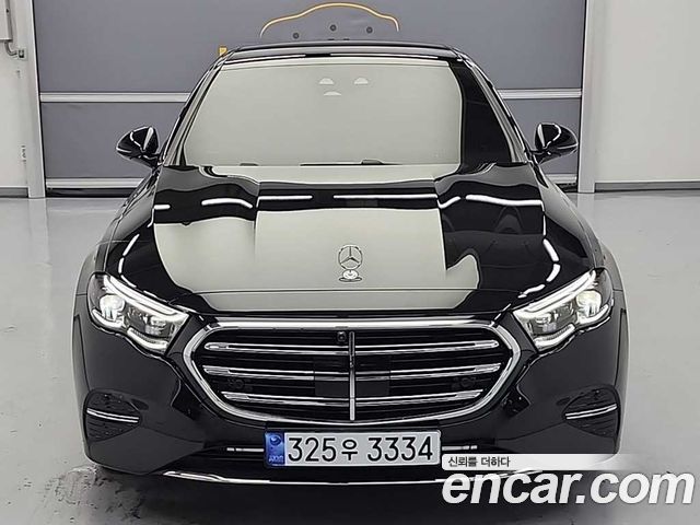 Mercedes-Benz E-Class W214 E300 4MATIC Exclusive - фото 1