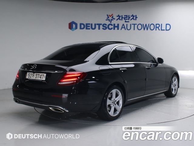 Mercedes-Benz E-Class W213 E200 Avantgarde - фото 1