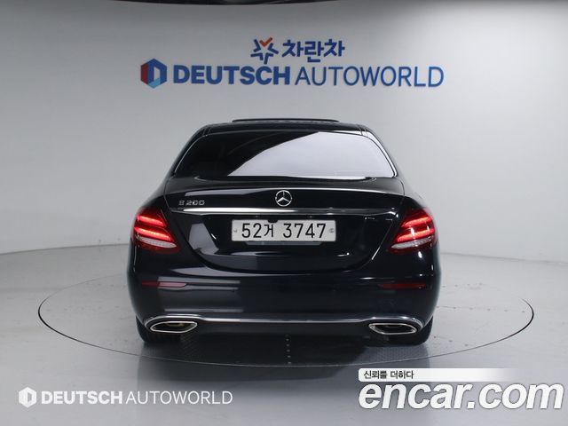 Mercedes-Benz E-Class W213 E200 Avantgarde - фото 3