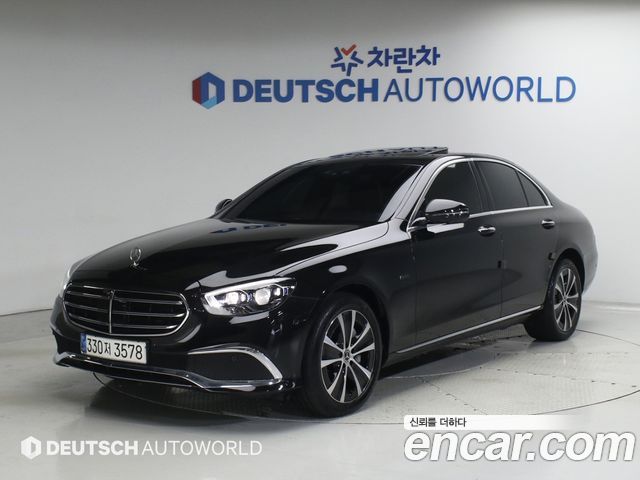 Mercedes-Benz E-Class W213 E300e 4MATIC Exclusive - фото 0