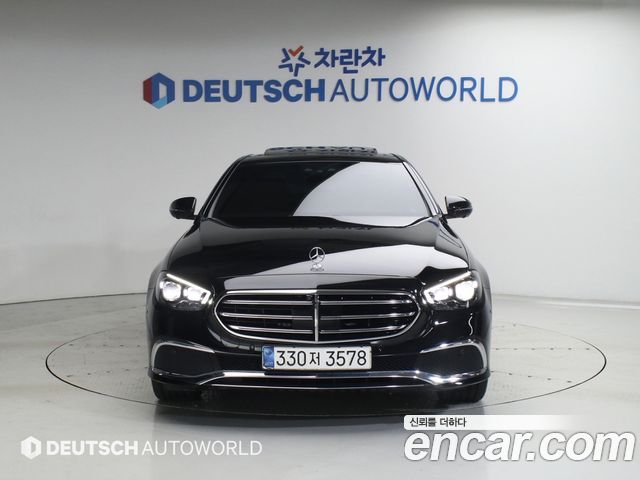 Mercedes-Benz E-Class W213 E300e 4MATIC Exclusive - фото 2