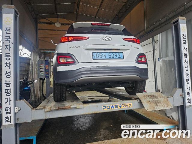Hyundai Kona Premium - фото 1