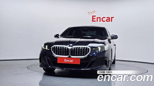 BMW 5-Series G60 530e M Sport - фото 2