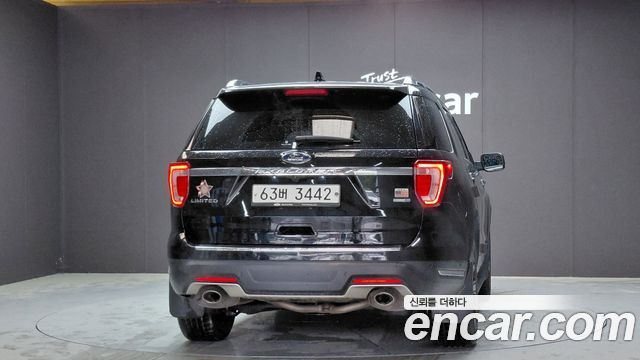 Ford Explorer 2.3 Limited 4WD 5th - фото 3