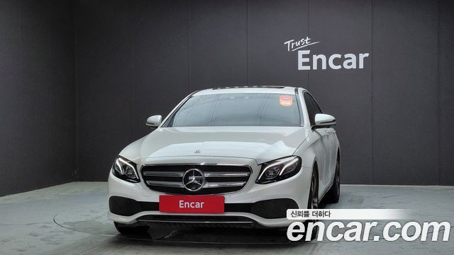 Mercedes-Benz E-Class W213 E300 Avantgarde - фото 1