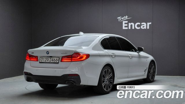 BMW 5-Series G30 530i xDrive M Sport Package Plus - фото 0