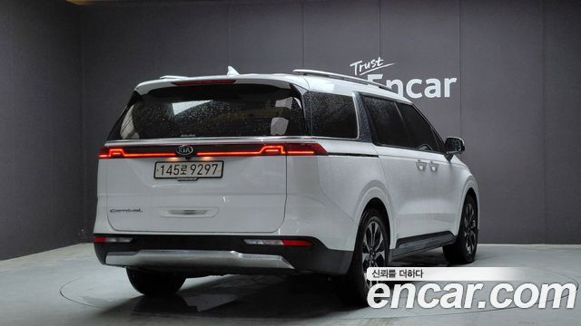 Kia Carnival 4-го поколения 9-Seater Signature - фото 1