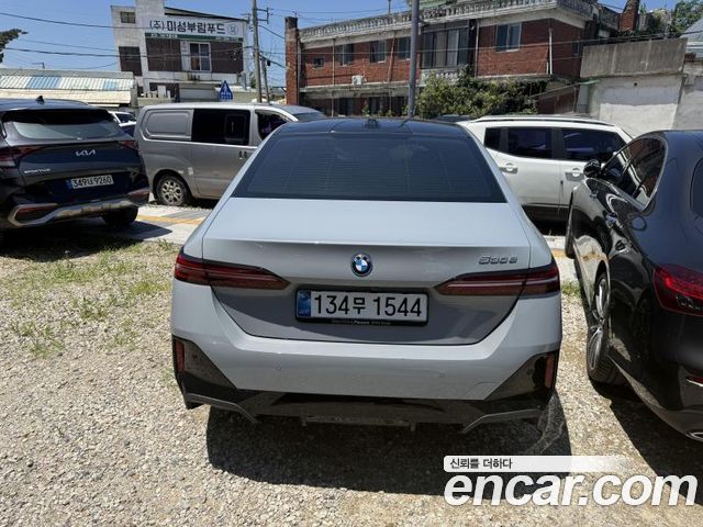 BMW 5-Series G60 530e M Sport - фото 2