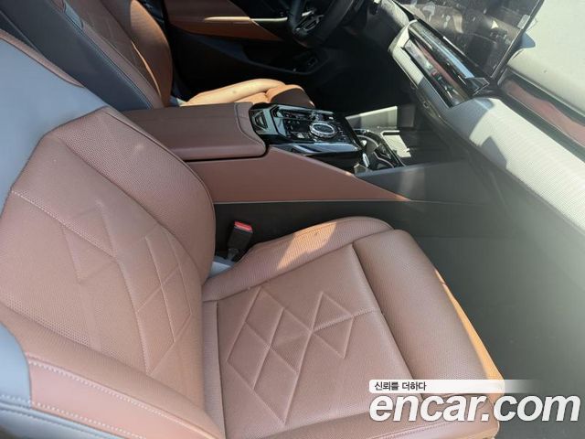 BMW 5-Series G60 530e M Sport - фото 3
