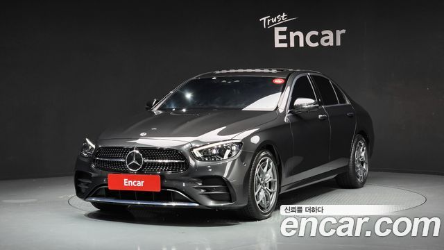 Mercedes-Benz E-Class W213 E220d 4MATIC AMG Line - фото 0