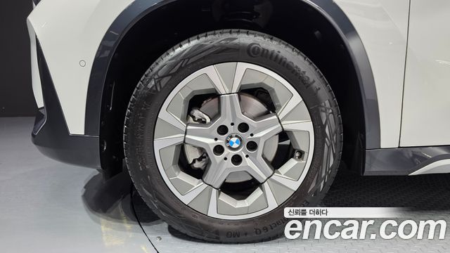 BMW X1 U11 xDrive 20i xLine - фото 4