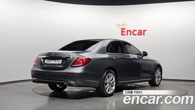 Mercedes-Benz E-Class W213 E220d 4MATIC Exclusive - фото 1