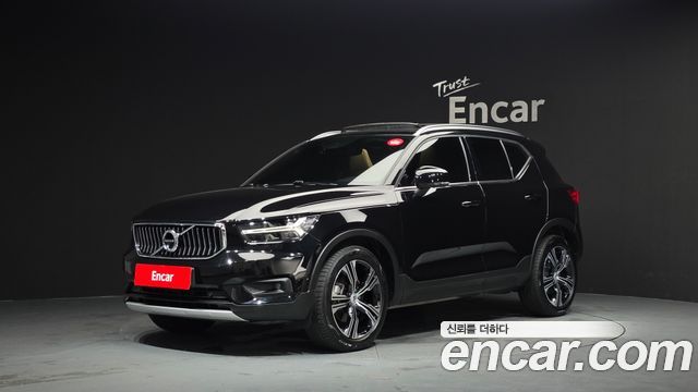 Volvo XC40 B4 Inscription - фото 0