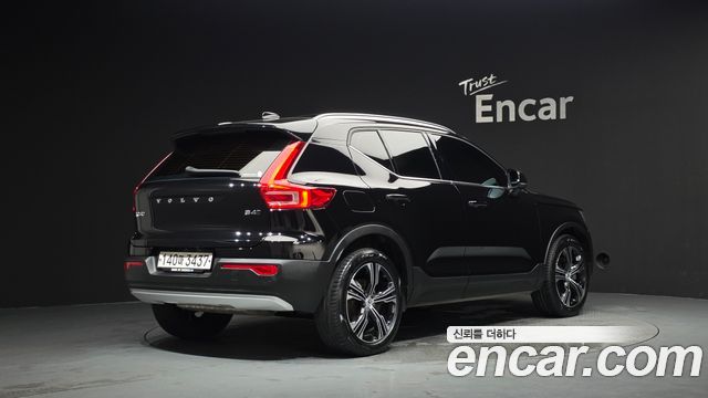 Volvo XC40 B4 Inscription - фото 1