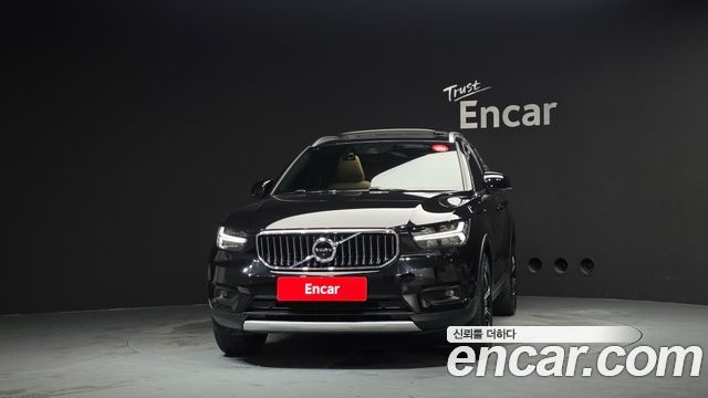 Volvo XC40 B4 Inscription - фото 2