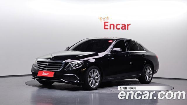 Mercedes-Benz E-Class W213 E300 4MATIC Exclusive - фото 0