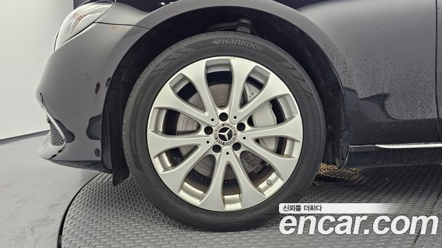 Mercedes-Benz E-Class W213 E300 4MATIC Exclusive - фото 4