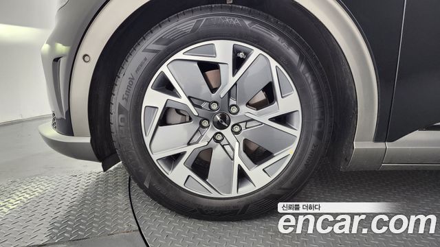 Genesis GV60 Standard - фото 4